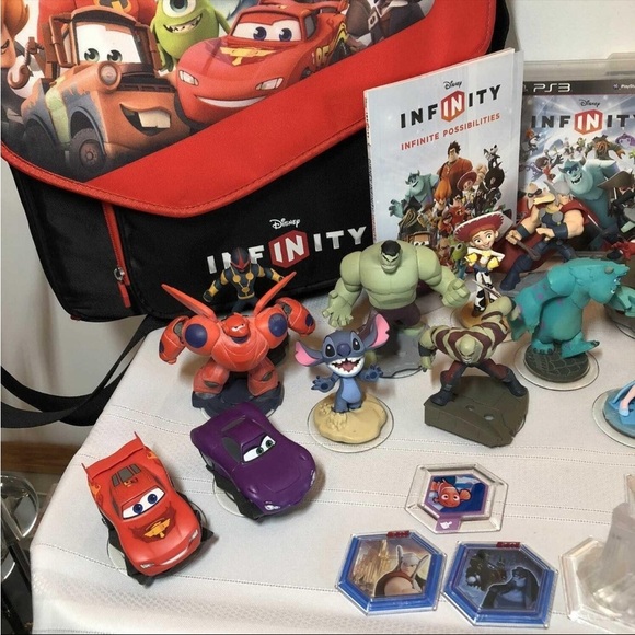 Disney INFINITY lot. Huge. Game. Bag. Characters. Cards. - Picture 4 of 5